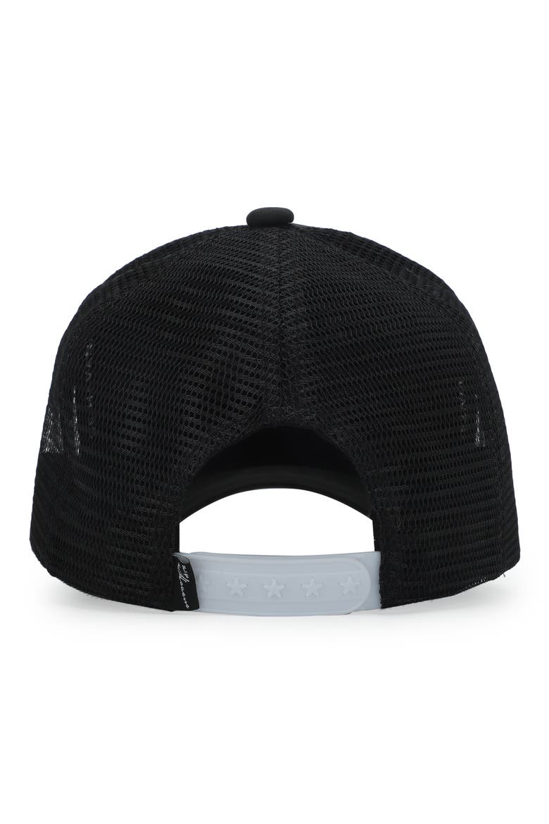 Embroidered Star Patch Mesh Panel Trucker Hat, Alternate, color, BLACK/ WHITE