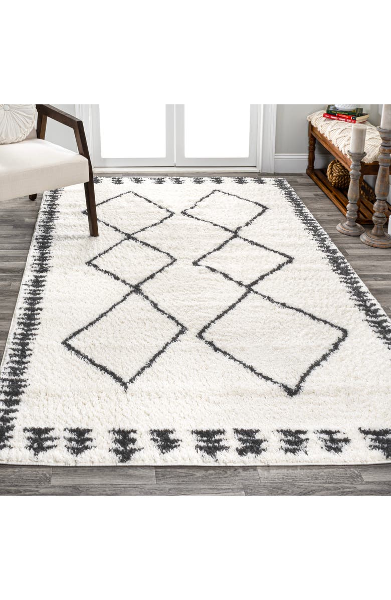 JONATHAN Y Calvia Moroccan Diamond Shag Area Rug, Alternate, color, White/Gray