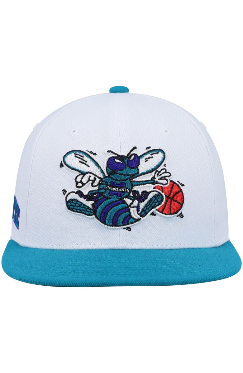 Mitchell & Ness Men's Mitchell & Ness White/Teal Charlotte Hornets Hardwood Classics Snapback Hat, Alternate, color,