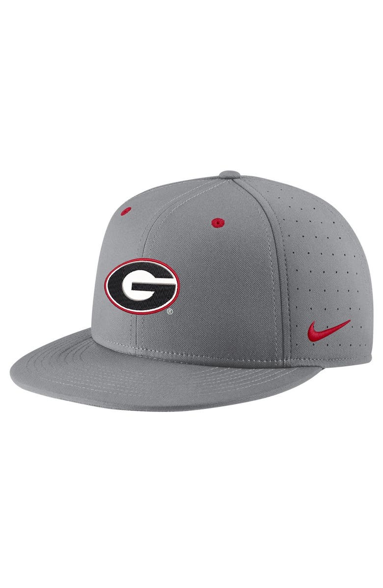 Nike Men's Nike Gray Georgia Bulldogs USA Side Patch True AeroBill Performance Fitted Hat, Alternate, color,