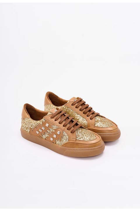 She's got this Sneaker