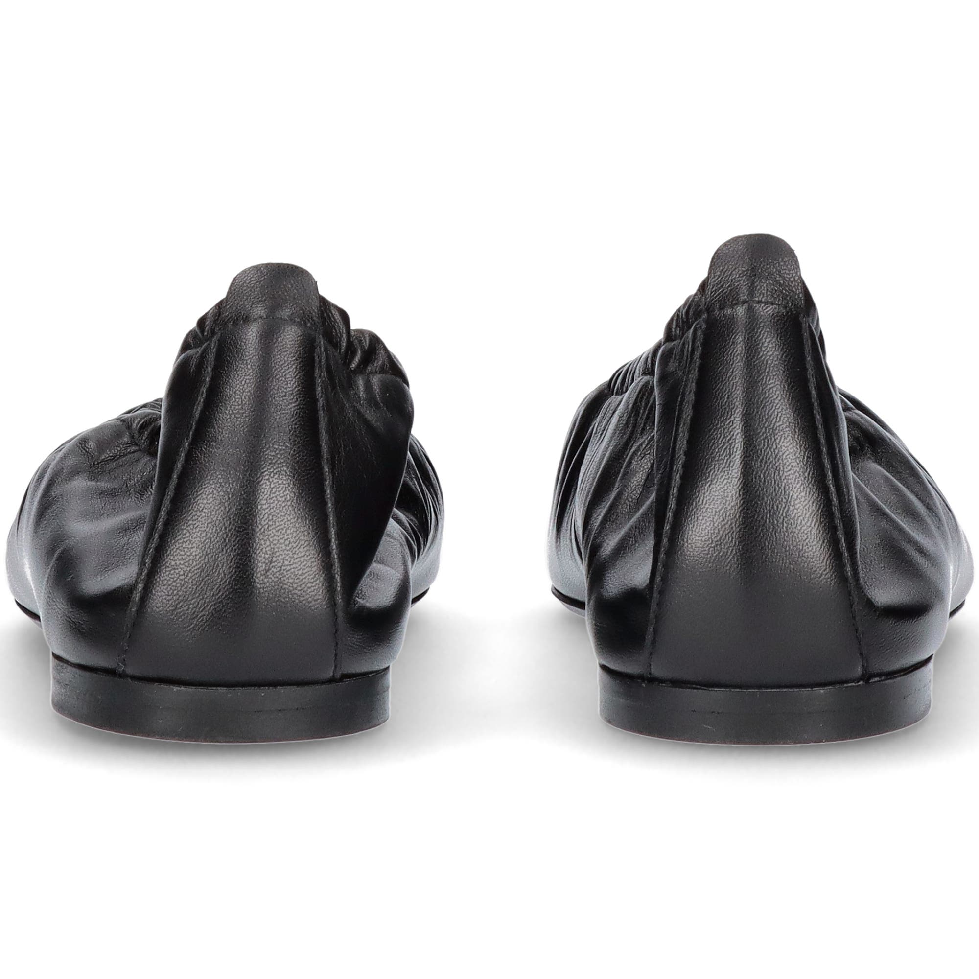 Pretty Ballerinas Rouched Ballet Flat, Alternate, color, Black