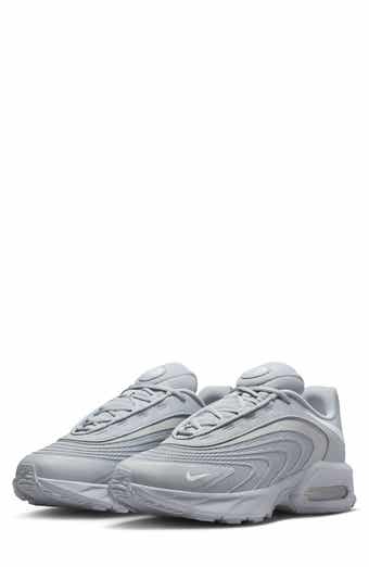 Air Max Fire Sneaker