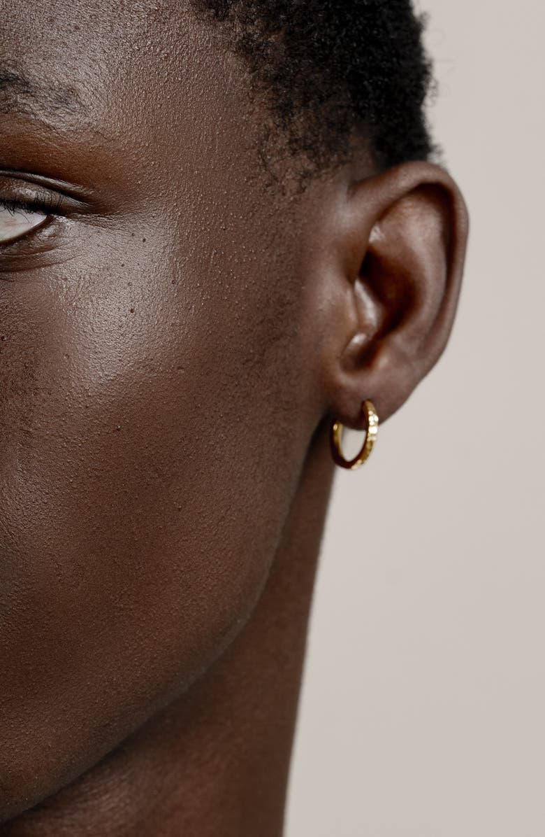 Dower & Hall Men's Medium Hammered Nomad Huggie Hoops, Alternate, color, Yellow Gold Vermeil