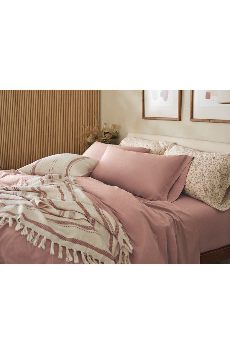 Coyuchi Crinkled Organic Cotton Percale Sheet Set, Alternate, color, Praline Chambray