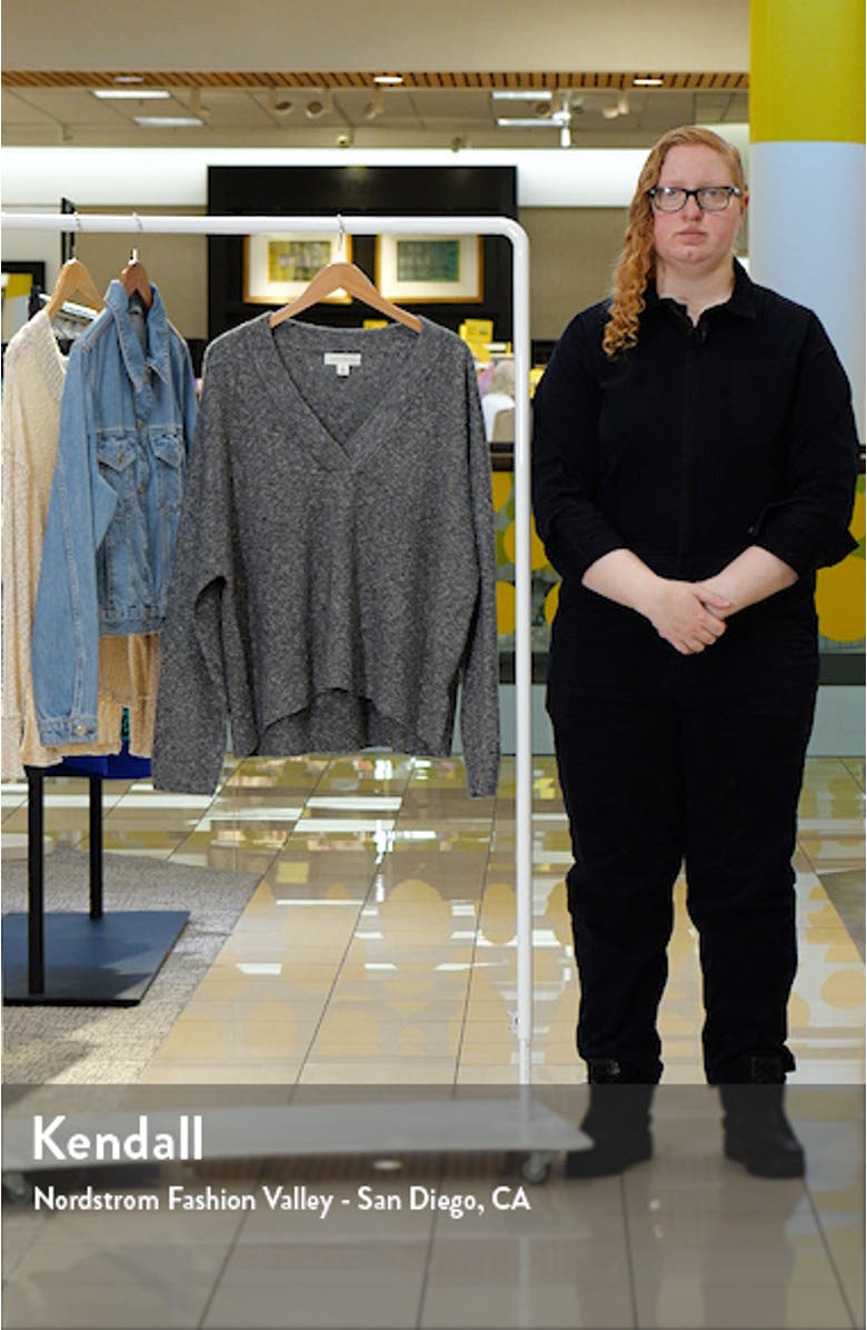 Oversize V-Neck Sweater, sales video thumbnail