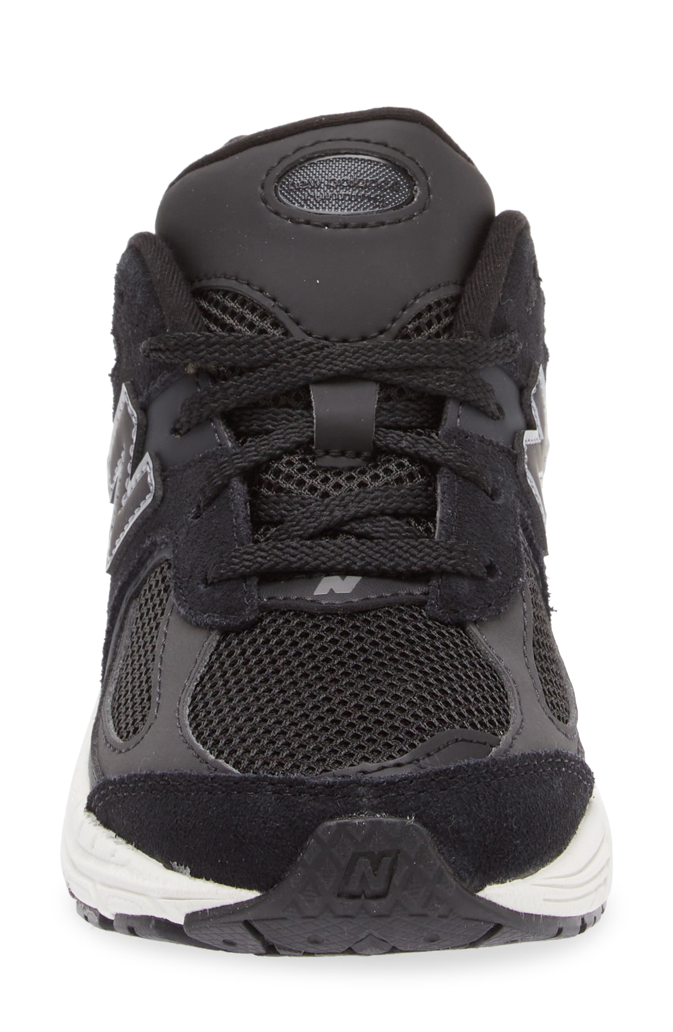 New Balance Kids' 2002R Sneaker, Alternate, color, Black/ Phantom