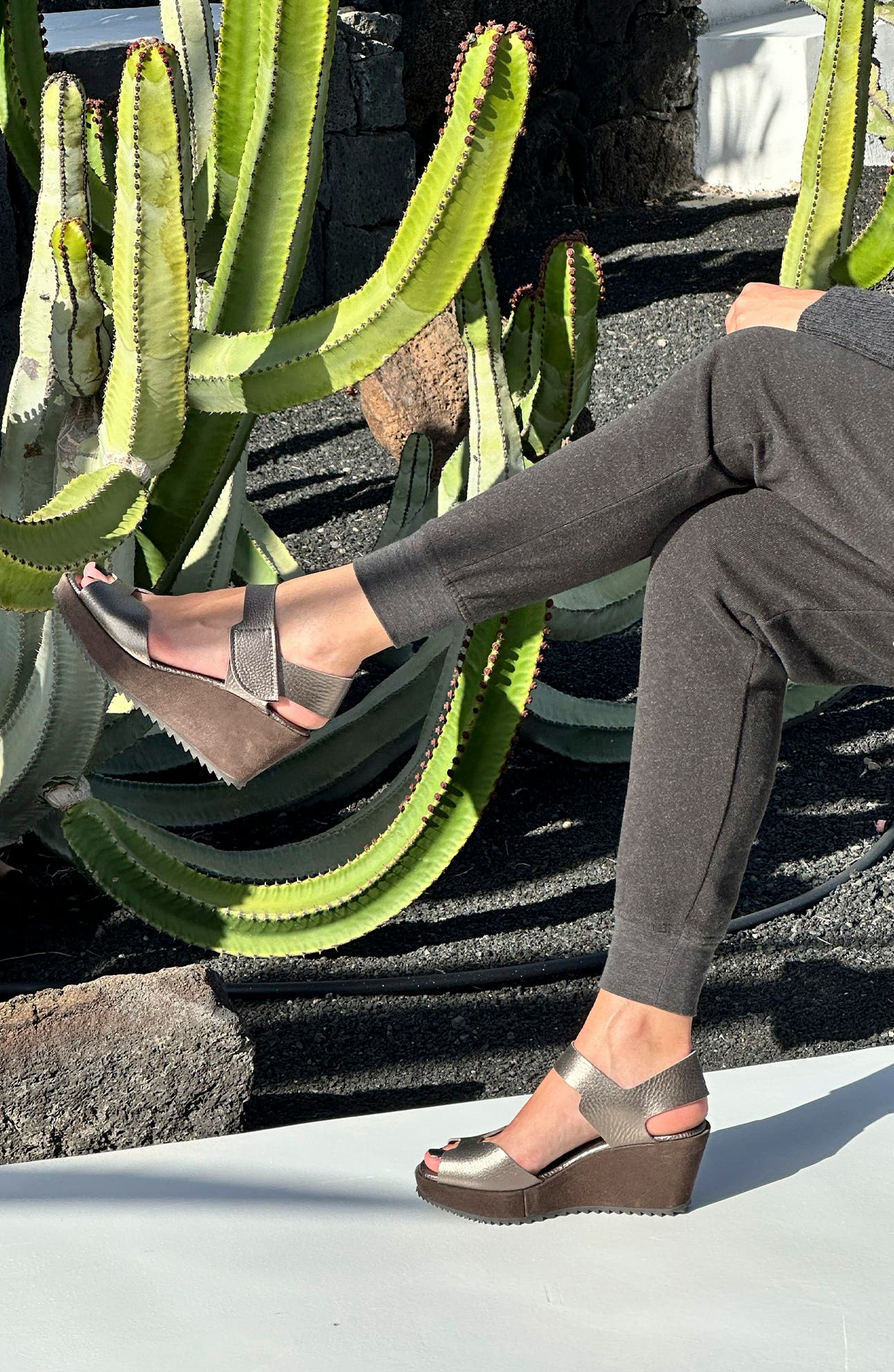 Fama Ankle Strap Platform Sandal, Alternate, color, CAFE CERVO LAME