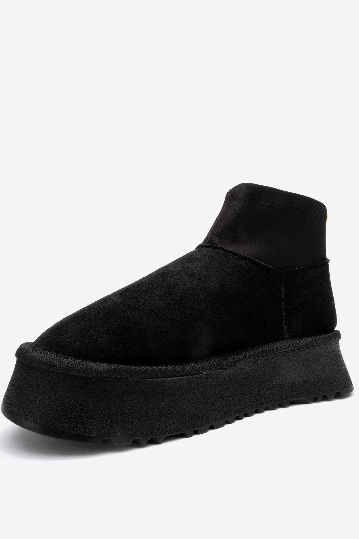 Prologue Shoes Ovar Platform Boot, Alternate, color, Black Suede