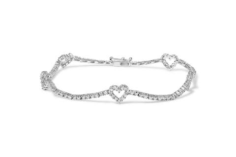 14K White Gold 1 1/2 Cttw Diamond Heart Station Strand Bracelet - 7.5 Inches