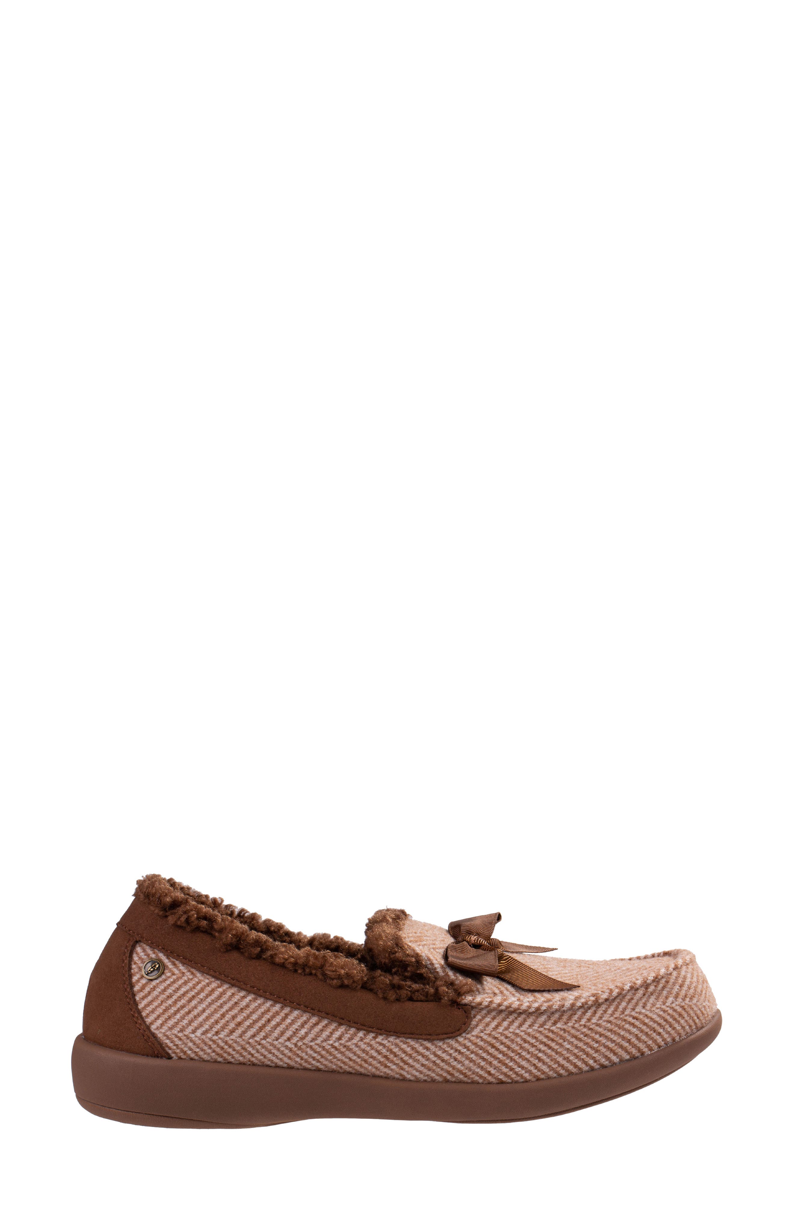 Trillium Faux Fur Lined Slipper - image 4