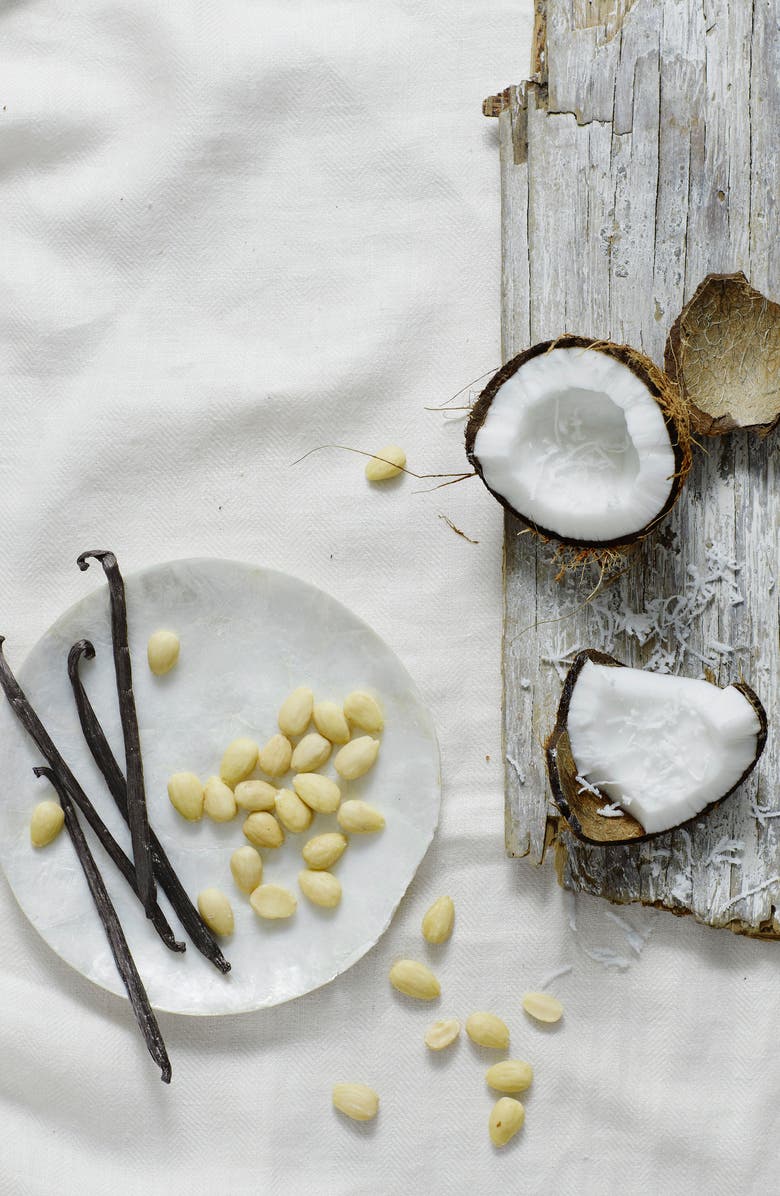 The White Company Seychelles Indulgence Scented Candle, Alternate, color, 