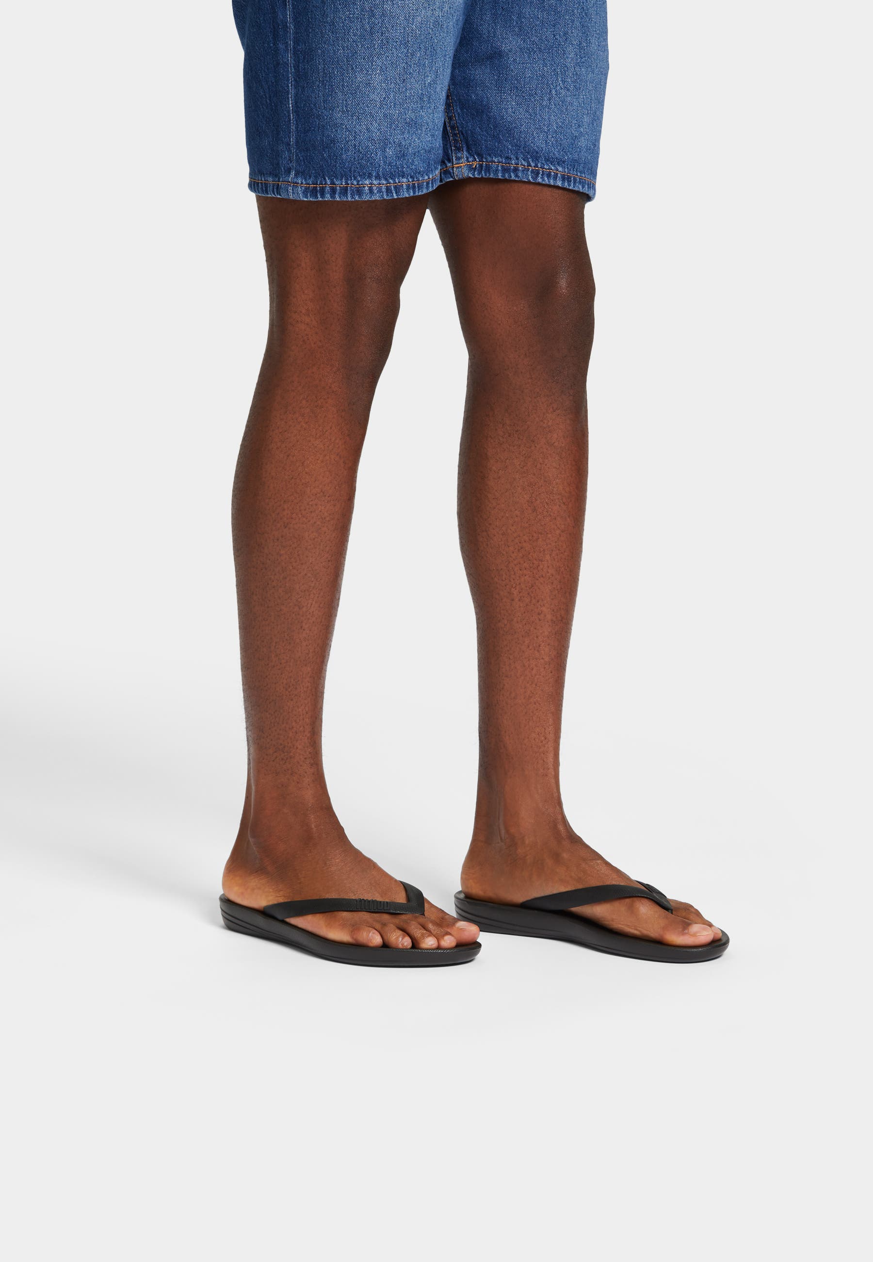 FitFlop Iqushion ergonomic flip-flops, Alternate, color, Black