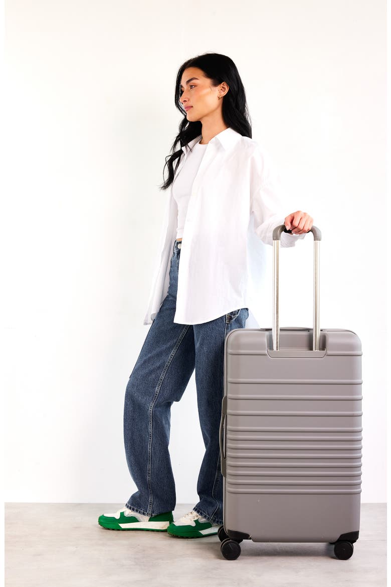 The Medium Check-In Roller suitcase, Alternate, color, GREY