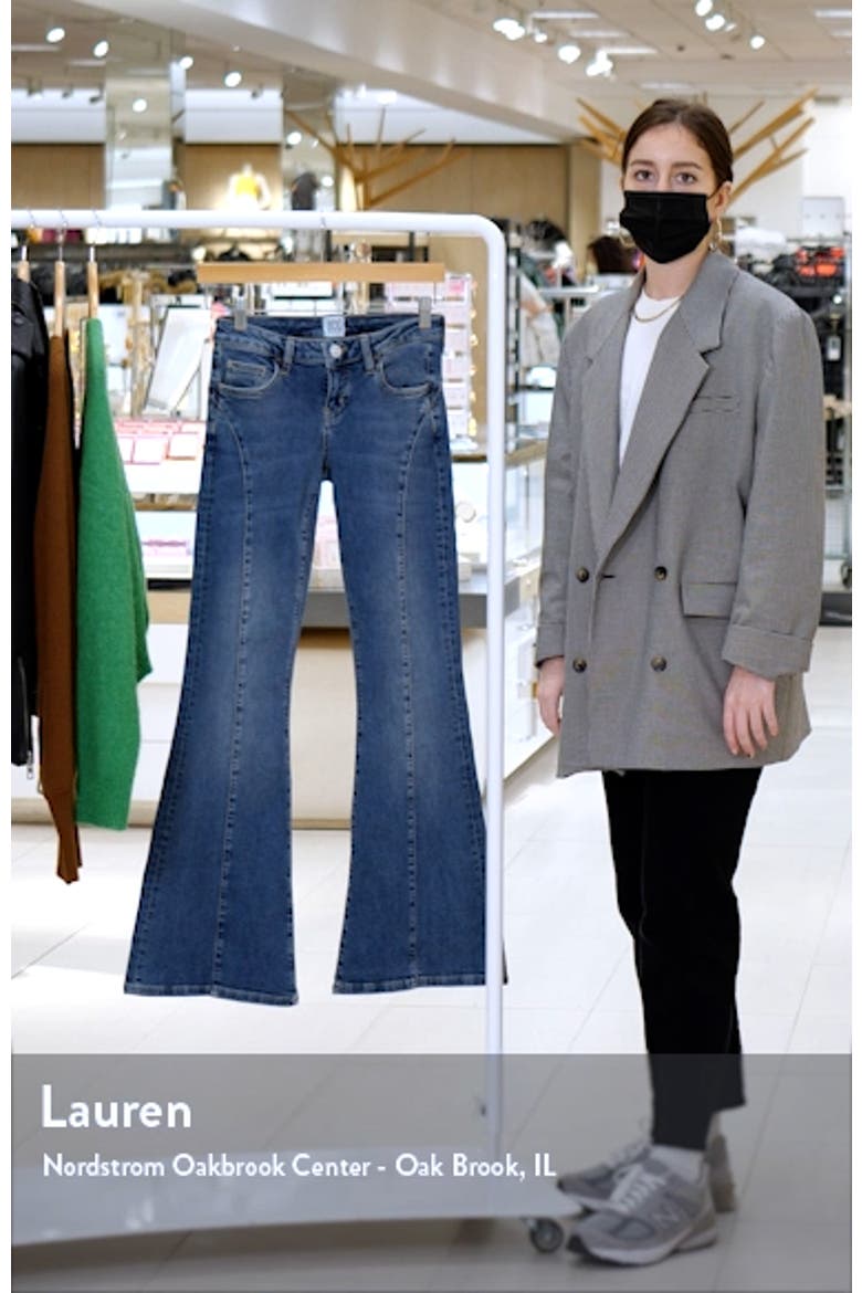 Curve Flare Jeans video