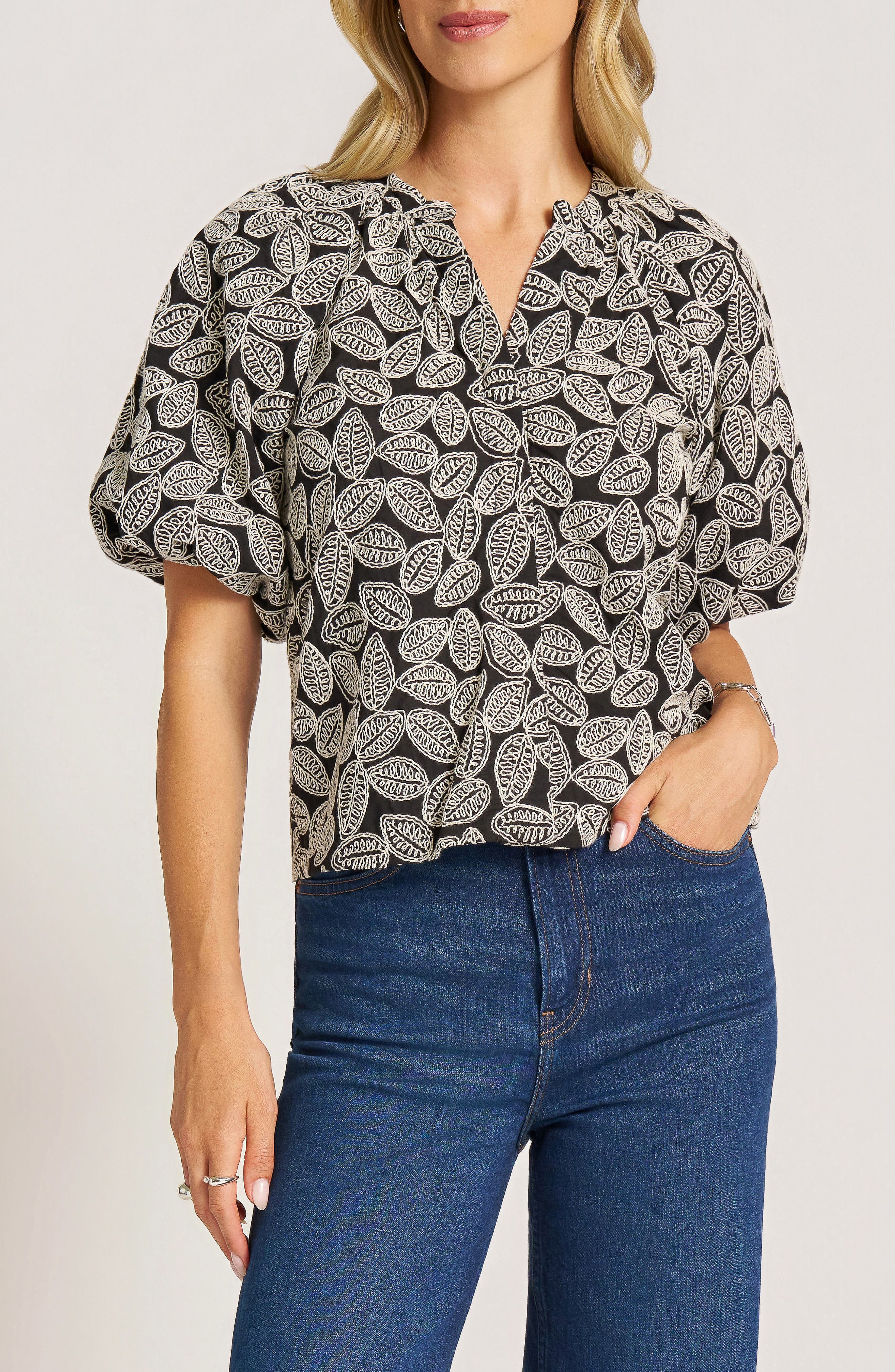 selected BLACK/NATU