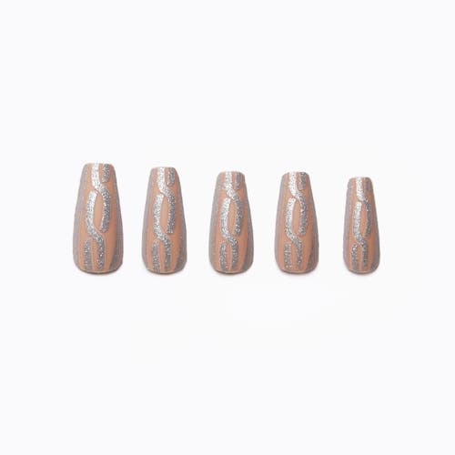 Tip Beauty Press On Nail Kit