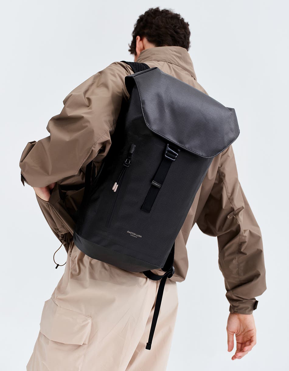 81038614 Lightweight DuoSeal Flap Backpack 14", Alternate, color, Black