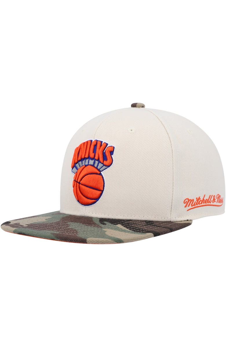 Mitchell & Ness Men's Mitchell & Ness Cream/Camo New York Knicks Hardwood Classics 50th Anniversary Off White Camo Fitted Hat, Alternate, color, 