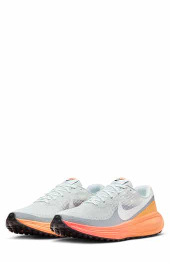 Revolution 8 Running Shoe