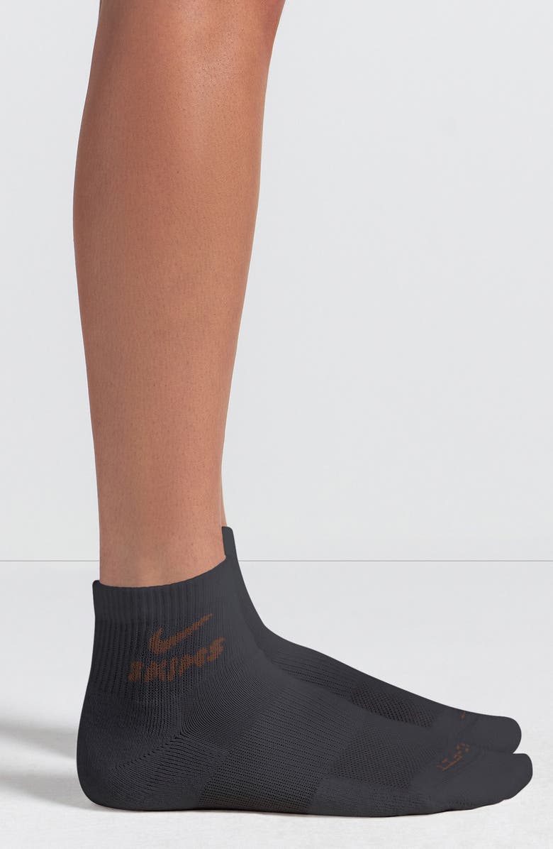 NikeSKIMS Dri-Fit Quarter Crew Socks 3-Pack, Alternate, color, Snow, Heathergray, Obsidian