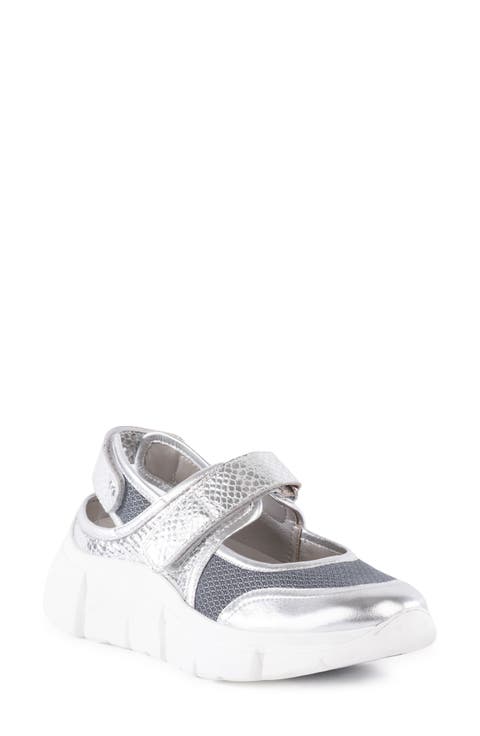 Track Star Sneaker (Women)