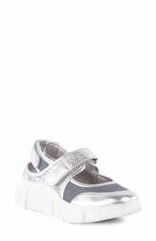 Track Star Sneaker