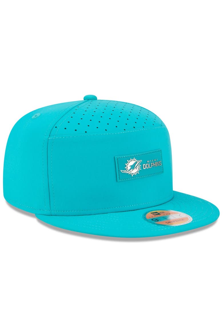 Men's New Era Aqua Miami Dolphins 2025 Sideline  Split Panel 9FIFTY Snapback Hat, Alternate, color, Aqua