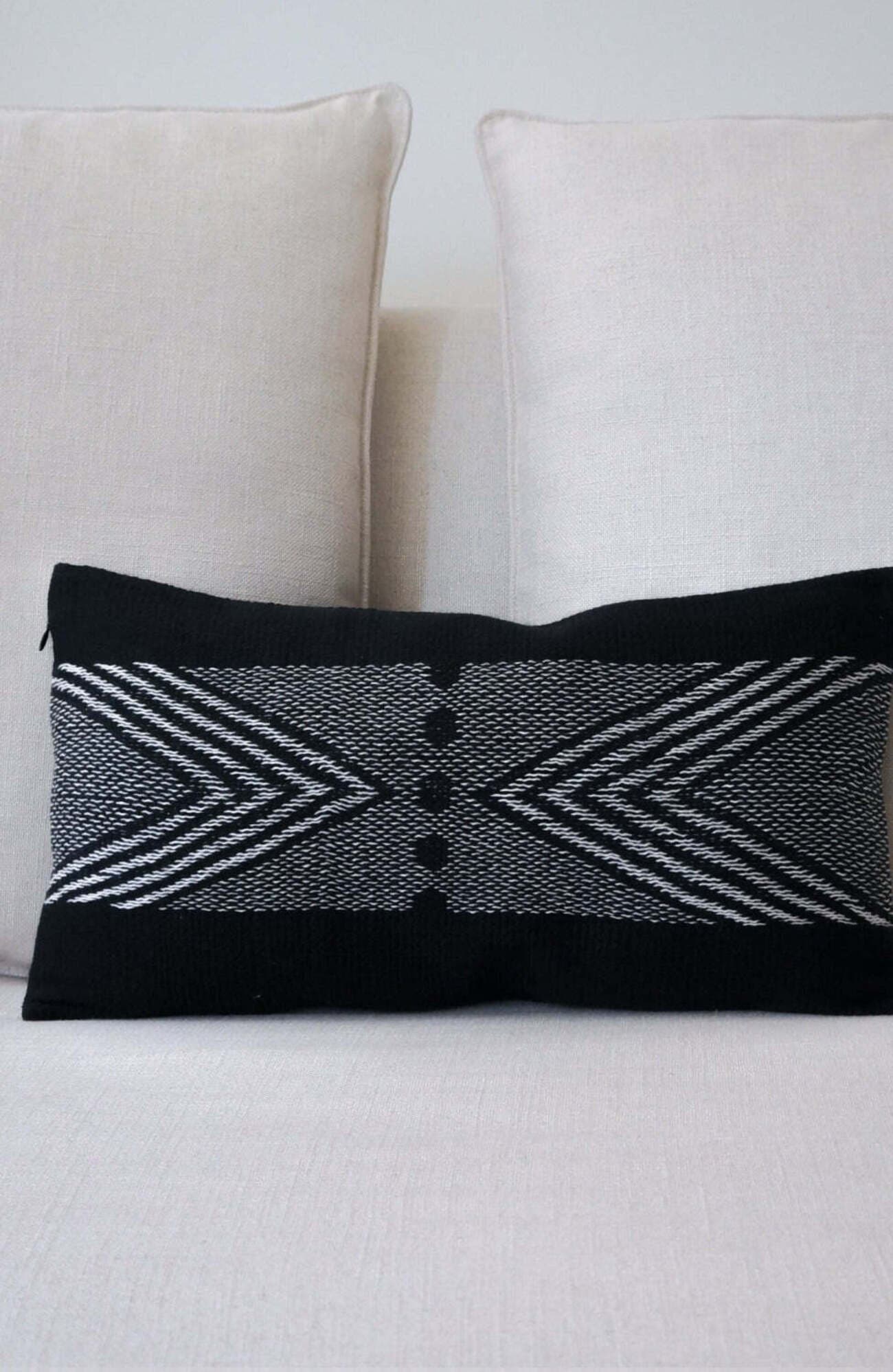 selected Black/Ivory