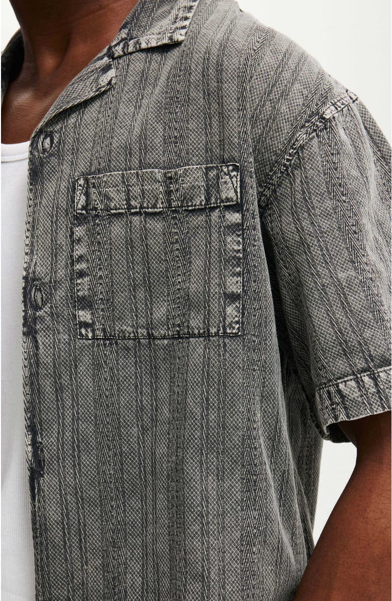 Cotton On Men's Washed Box Fit Short Sleeve Shirt, Alternate, color, 