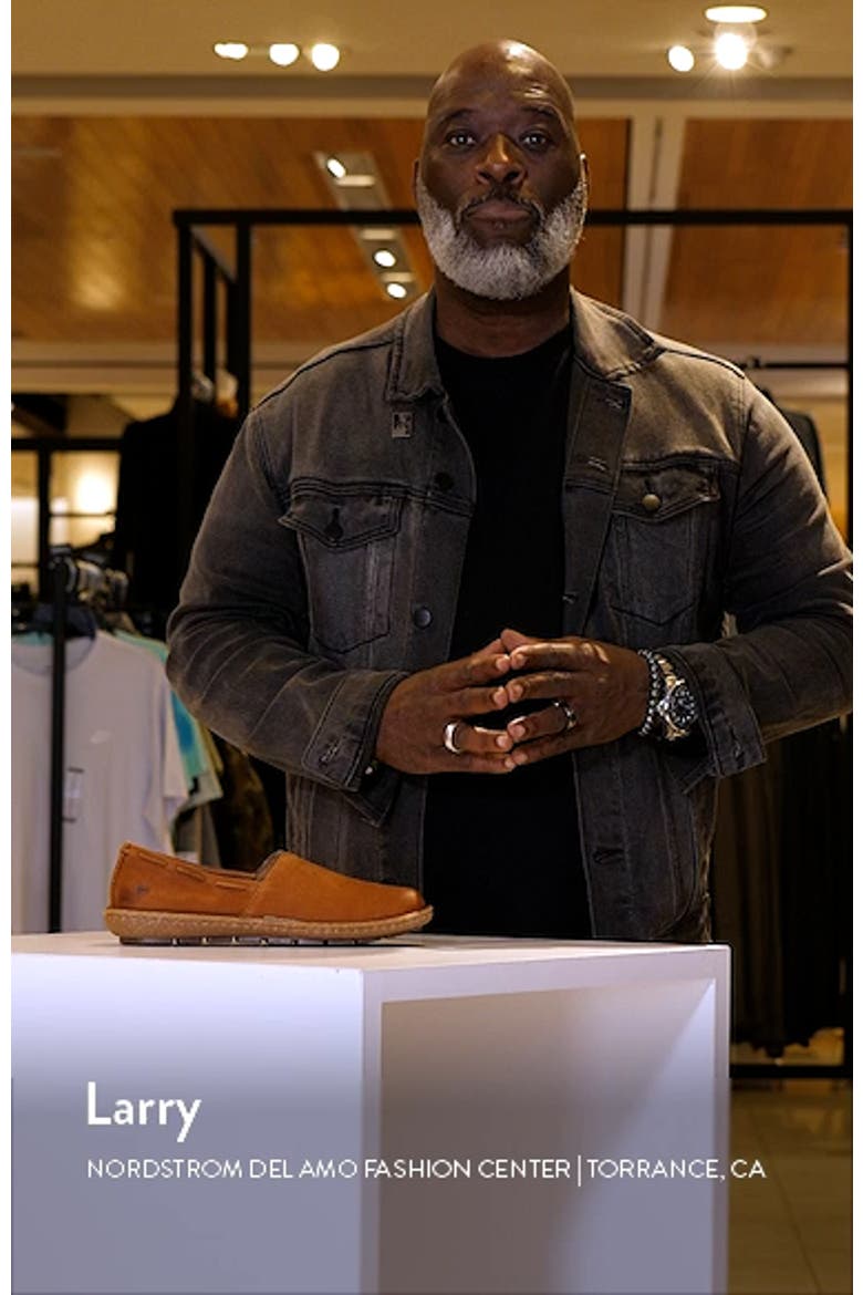 Naya Leather Loafer video