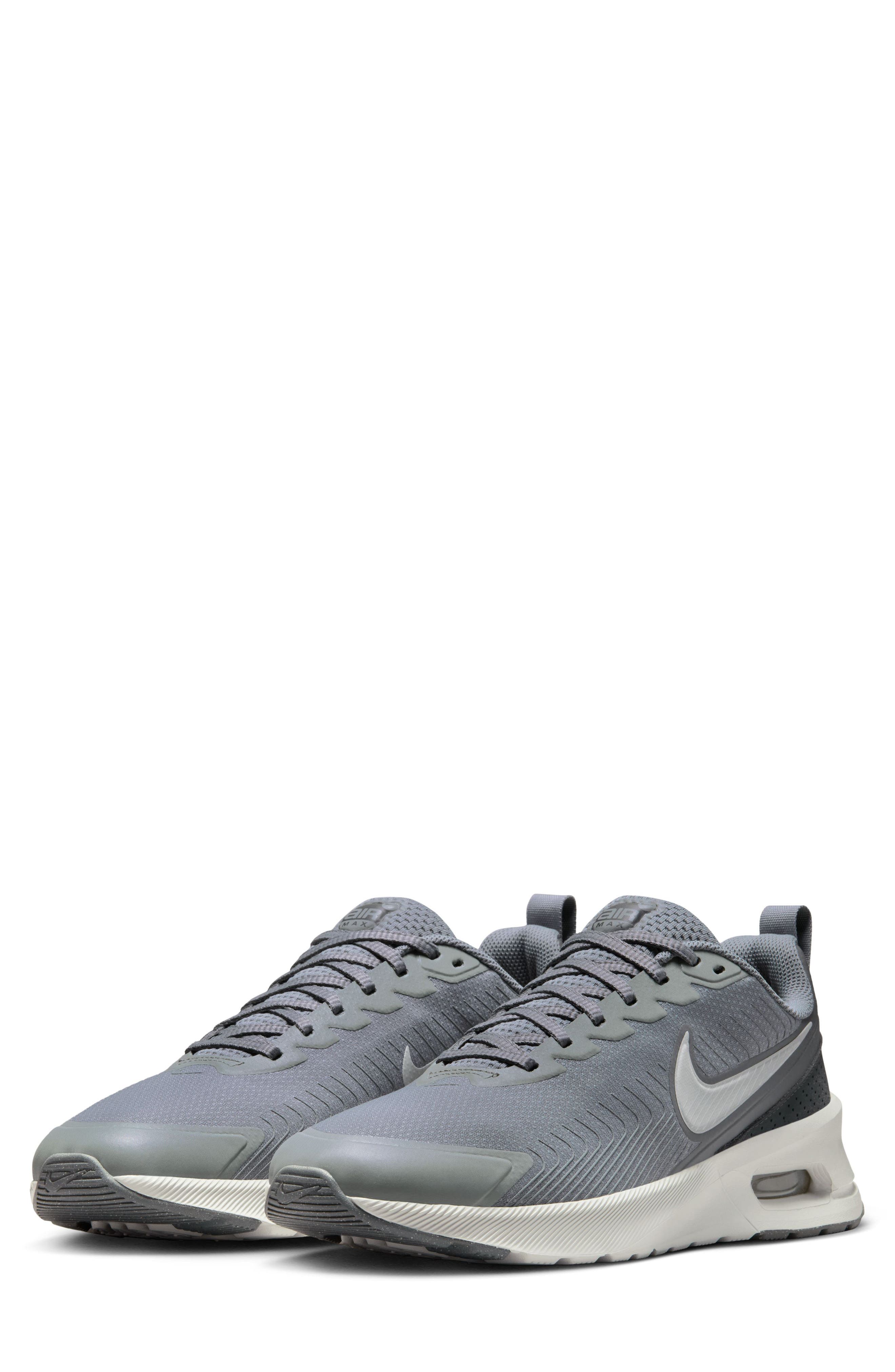 Nike Air Max Nuaxis Sneaker