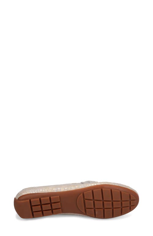 Vaneli Aiker Driving Loafer In Champagne
