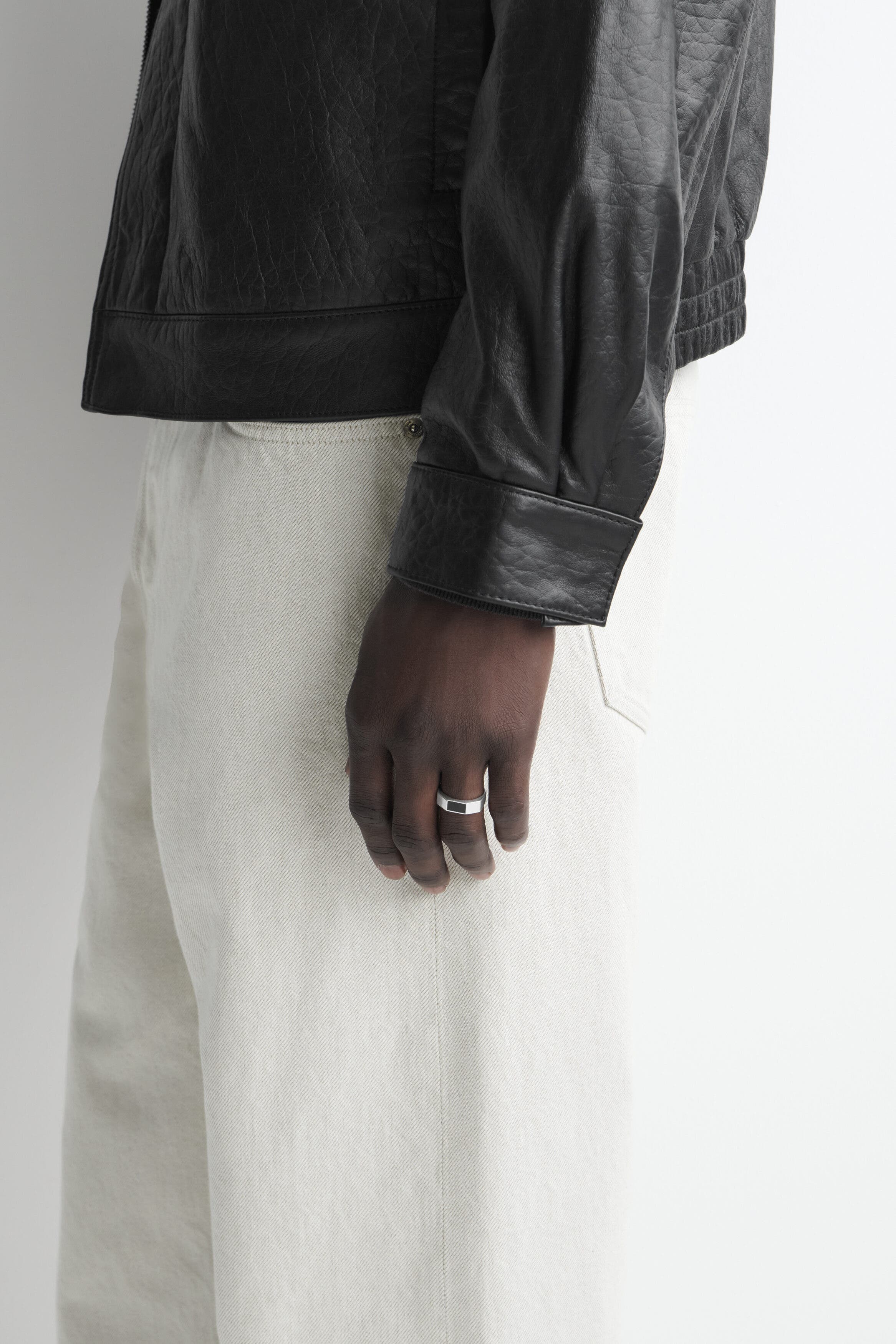 selected SILVER / BLACK