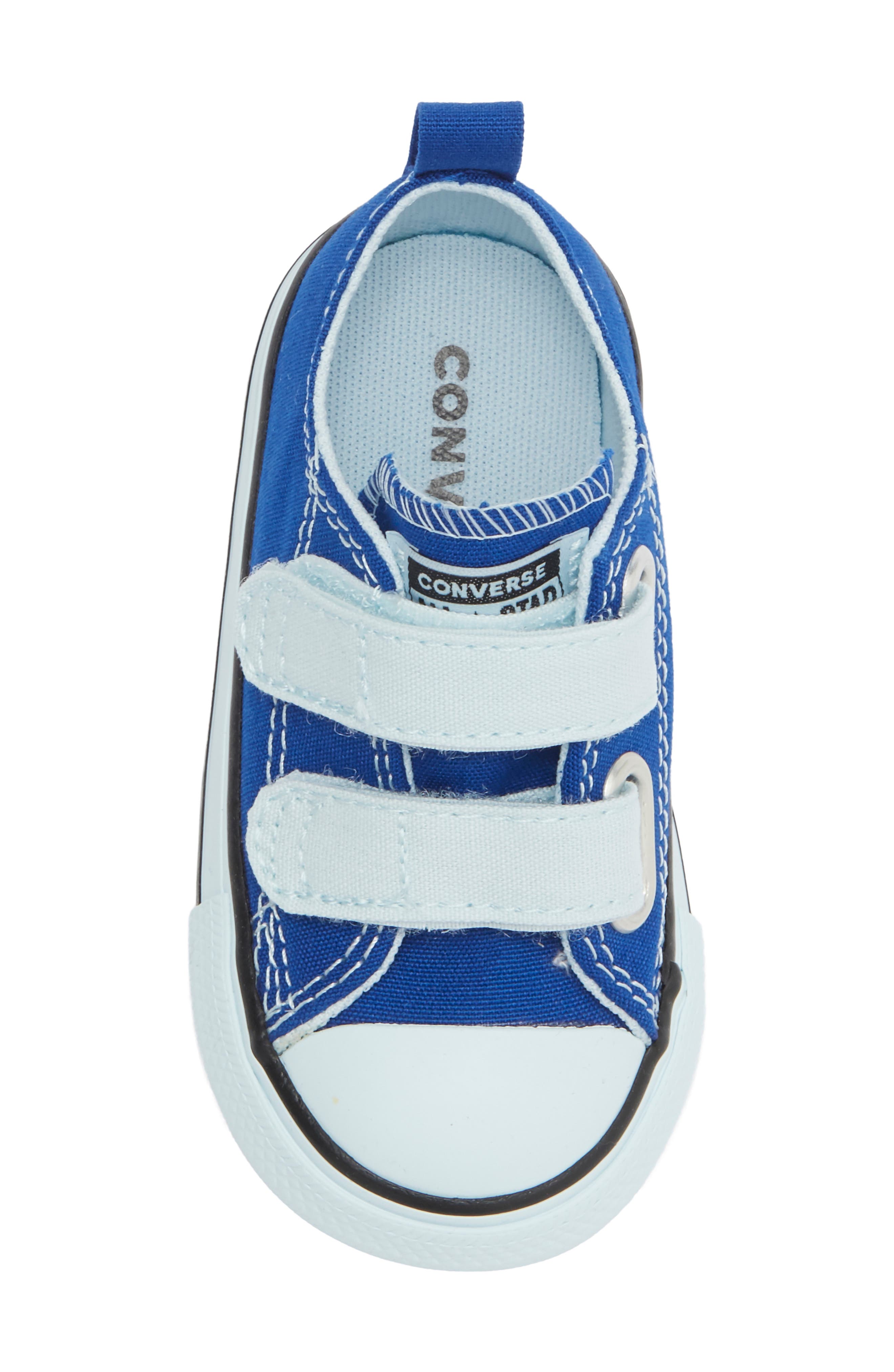 Kids' Chuck Taylor® All Star® 2V Sneaker, Alternate, color, BLUE/ COLD TOUCH/ BLACK