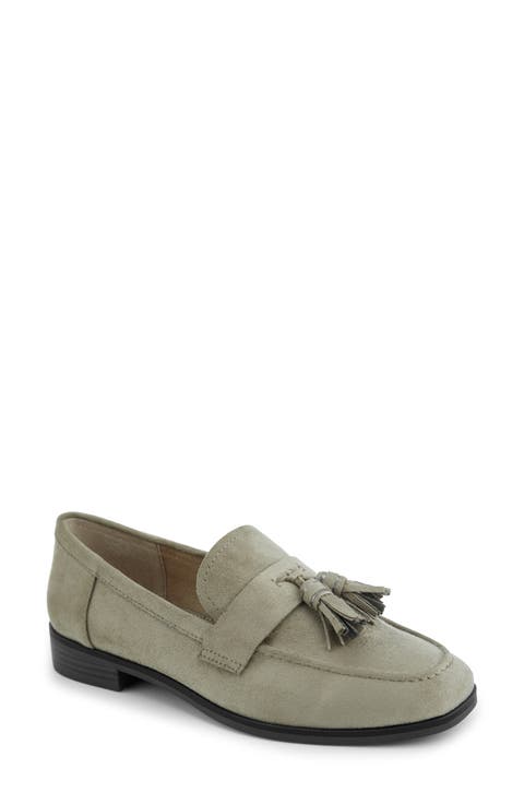 Blane Tassel Loafer (Women)