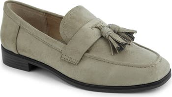 Blane Tassel Loafer