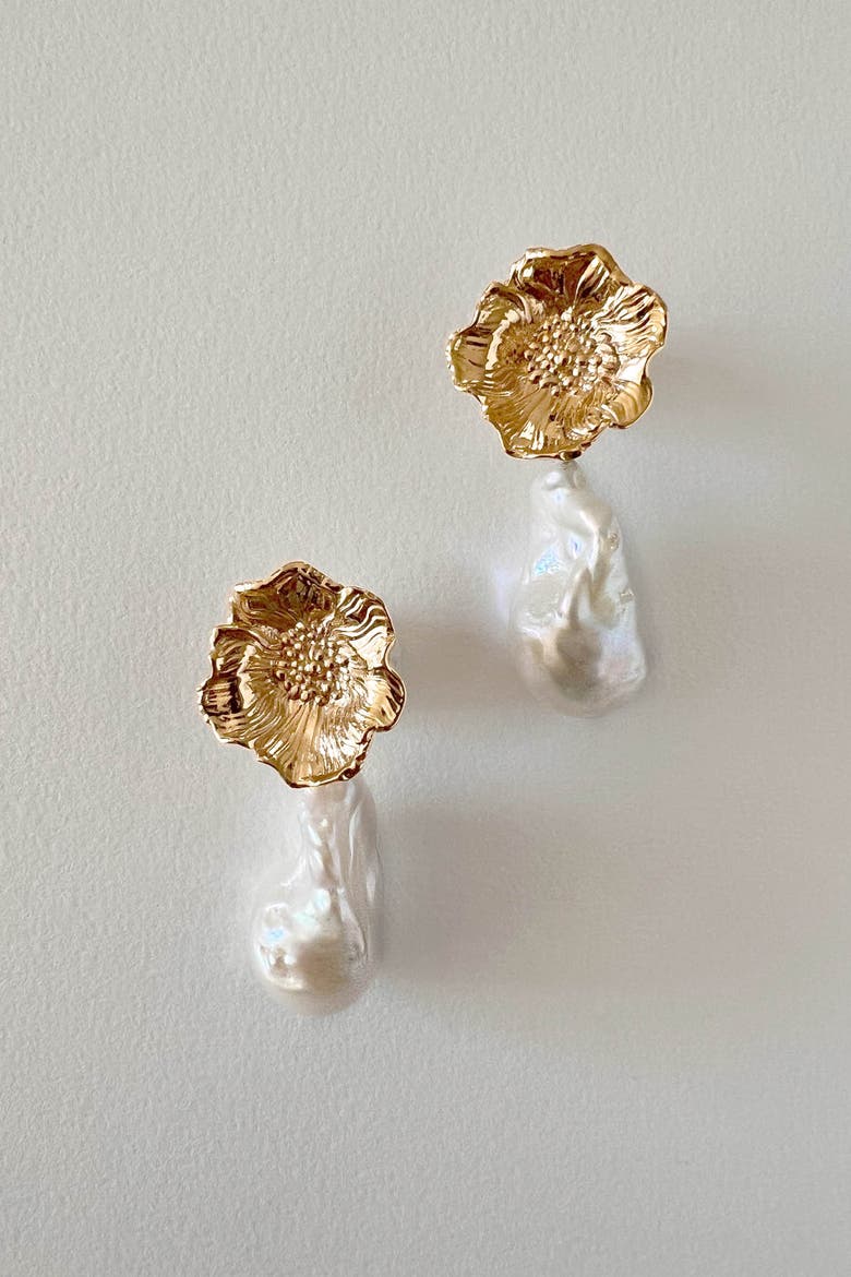 Poppy Baroque Pearl Drops, Alternate, color, Gold