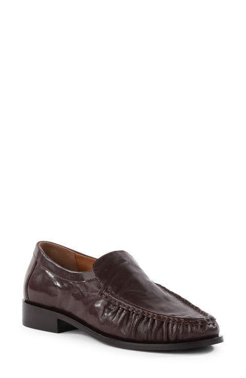 Hideaway Leather Loafer