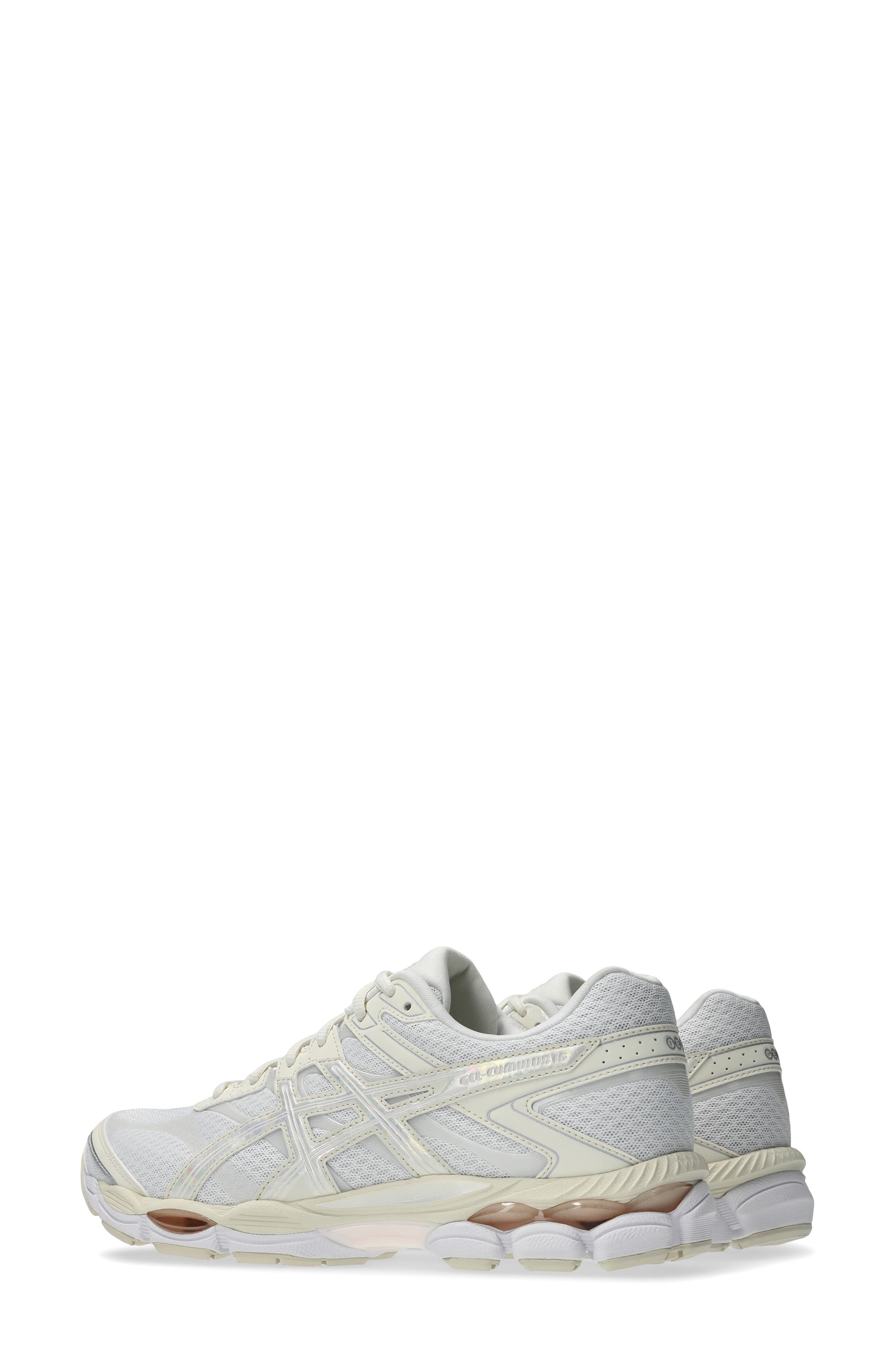 ASICS<sup>®</sup> Gender Inclusive GEL-CUMULUS<sup>®</sup> 16 Sneaker, Alternate, color, White/ Cream