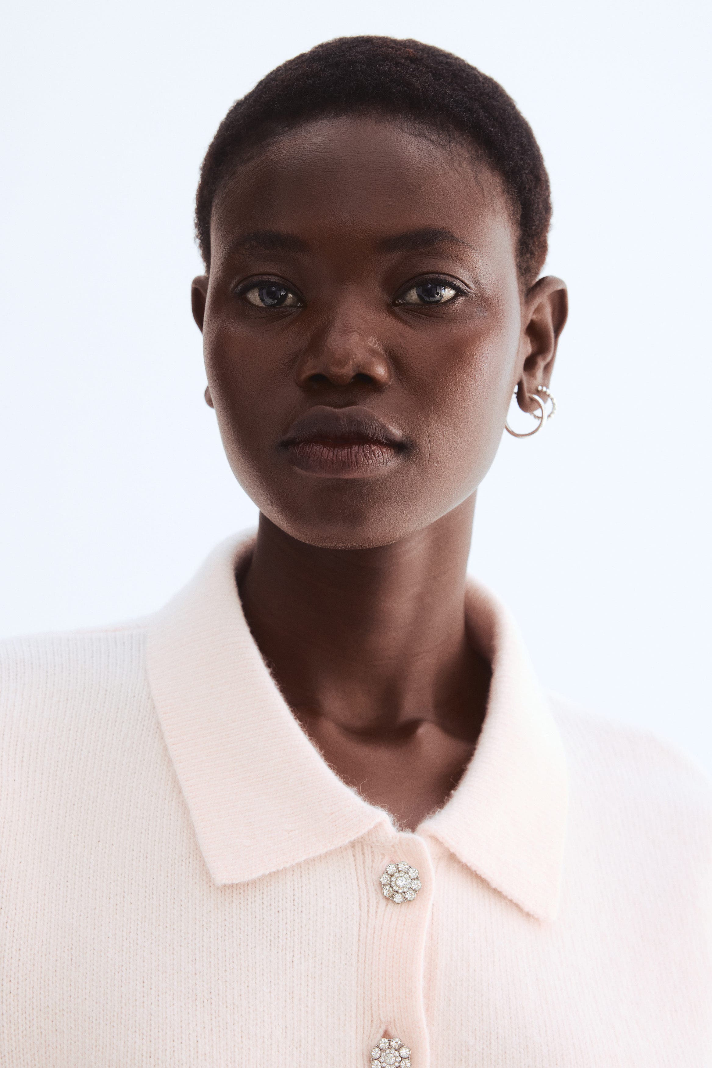 Short-sleeved cardigan with collar - image 2