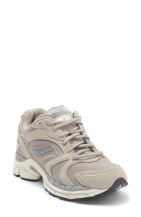 Progrid Triumph 4 Sneaker (Women)