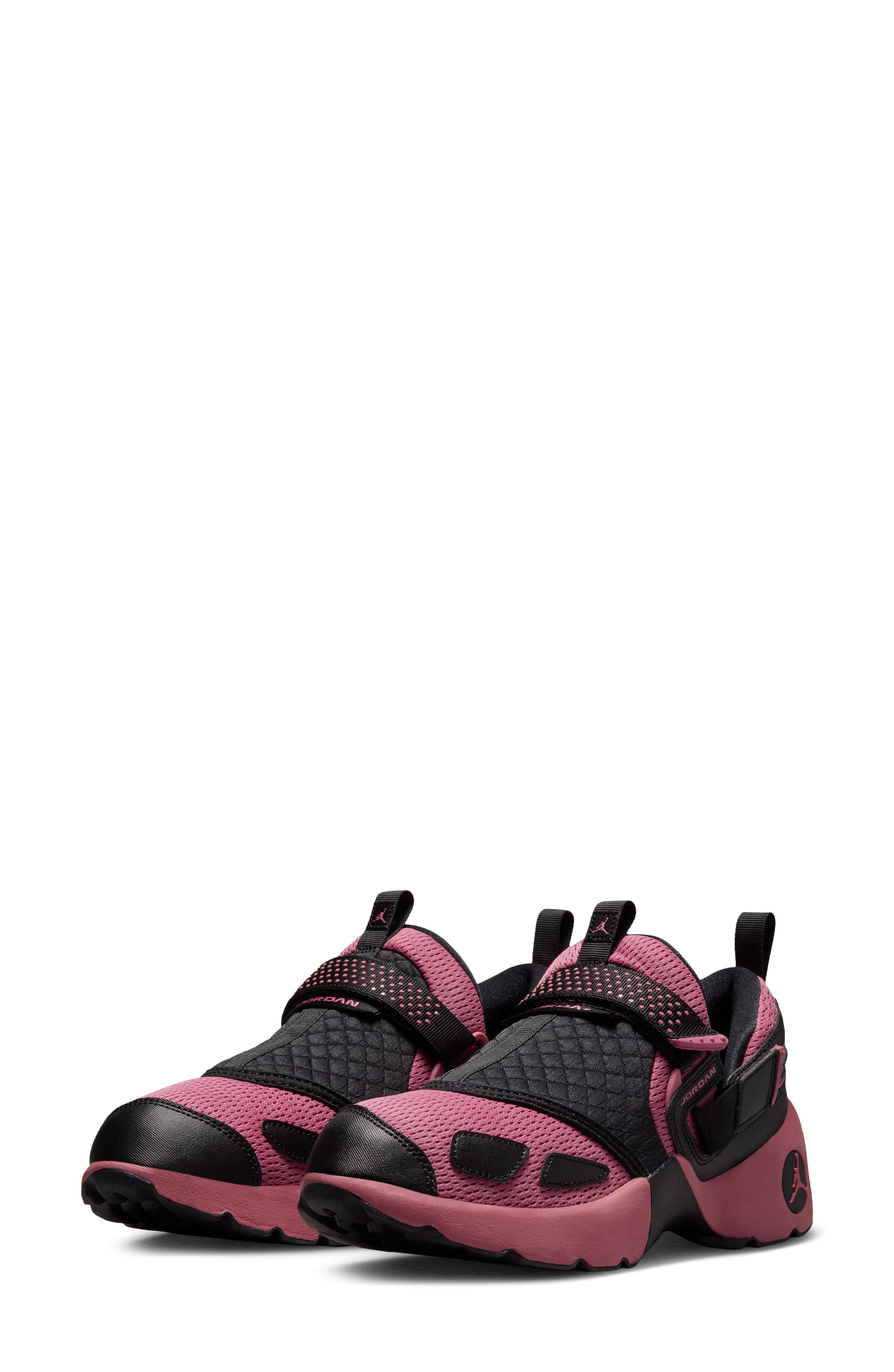 005 BLACK/DSTBRY