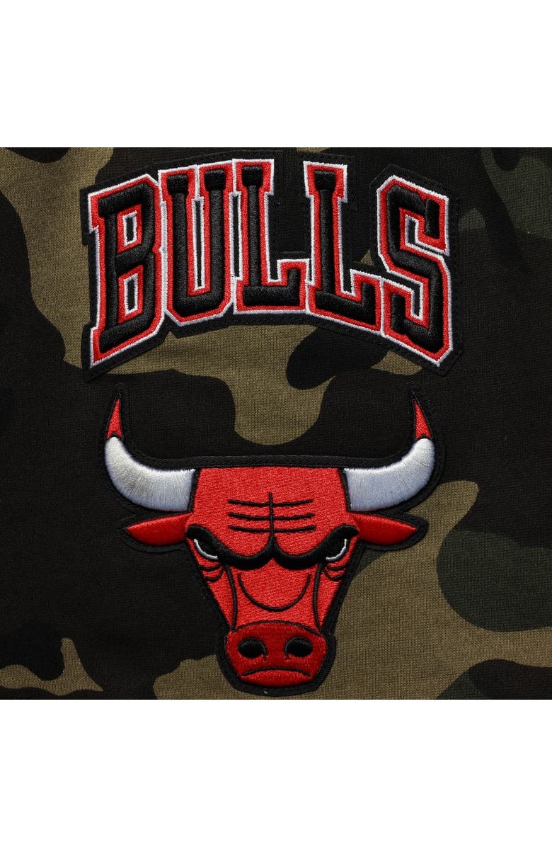 PRO STANDARD Men's Pro Standard Camo Chicago Bulls Team Shorts, Alternate, color, Camo