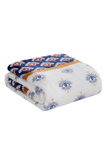 Jessica Simpson Plush Fleece Throw Blanket In White/navy