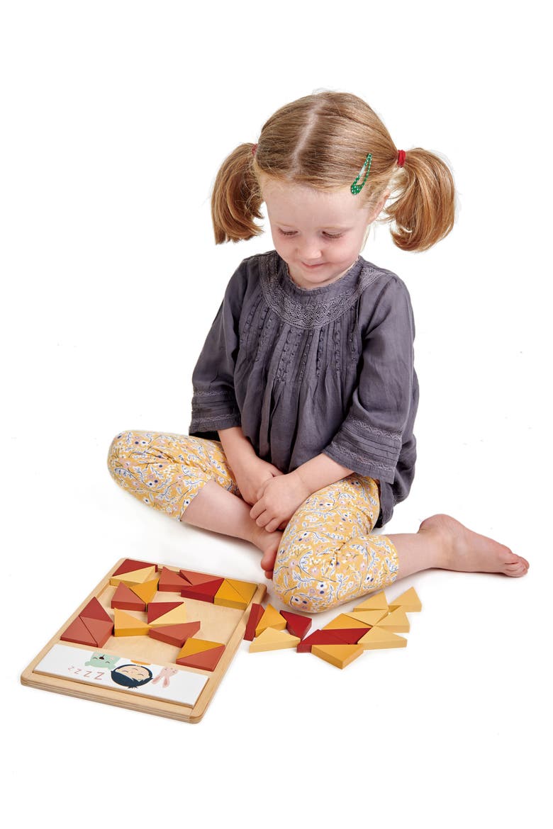 Patchwork Quilt Puzzle, Alternate, color, RED