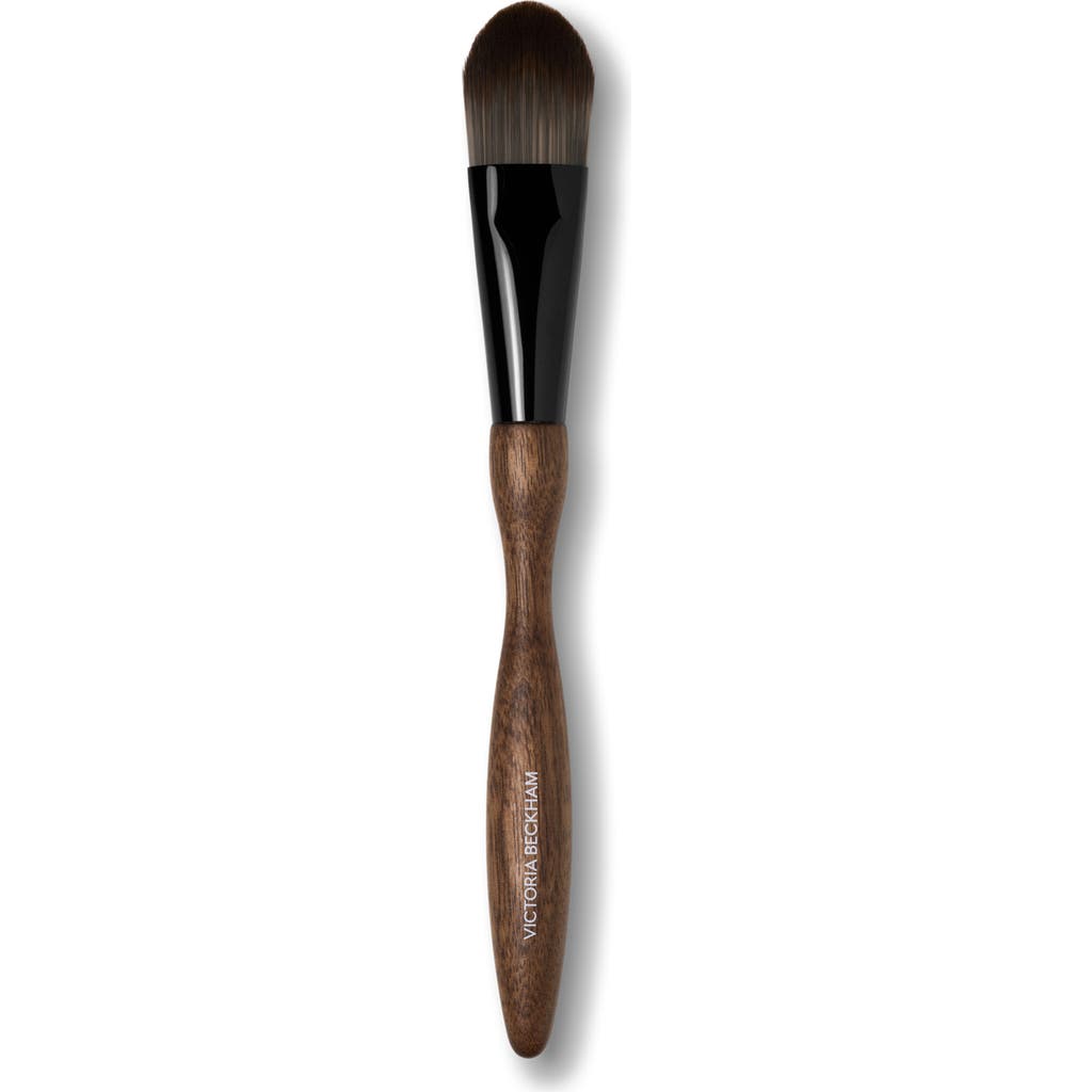 Victoria Beckham 10 Flat Complexion Brush In Transparent