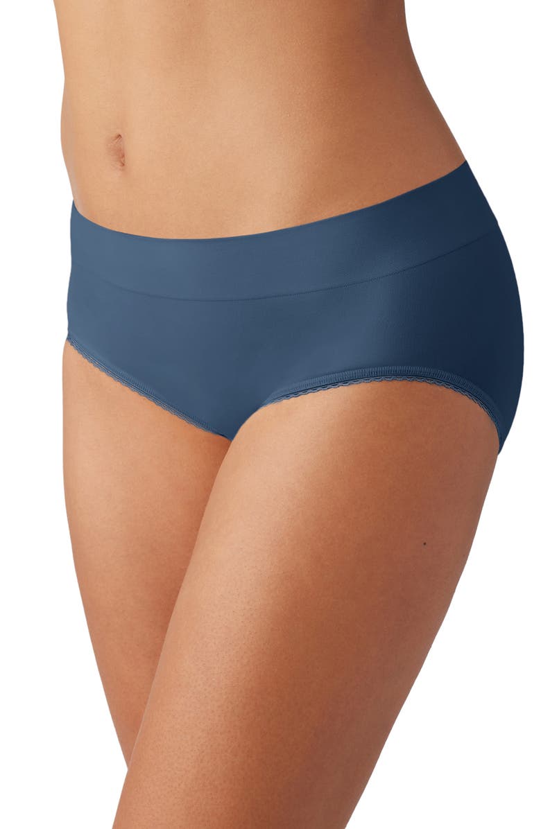 Wacoal Feeling Flexible Hipster Briefs, Alternate, color, Titan Ii