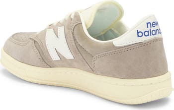 T500 Tennis Sneaker