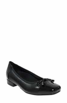 Alpha Square Toe Flat